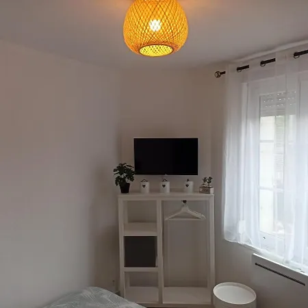 Gare 3 * 瓦朗西纳